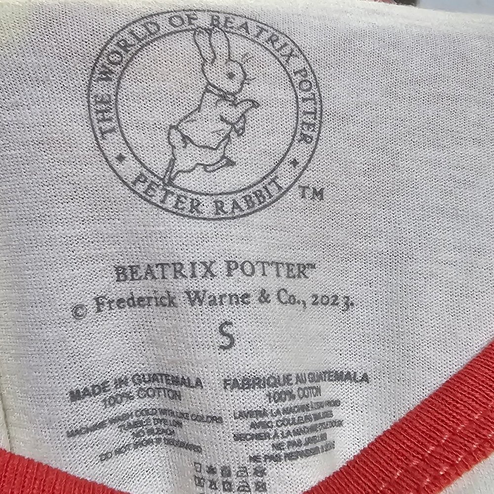 🏷️NWT Peter Rabbit Love Strawberry Ringer White Crop T-Shirt - S, M, L - Picture 7 of 7